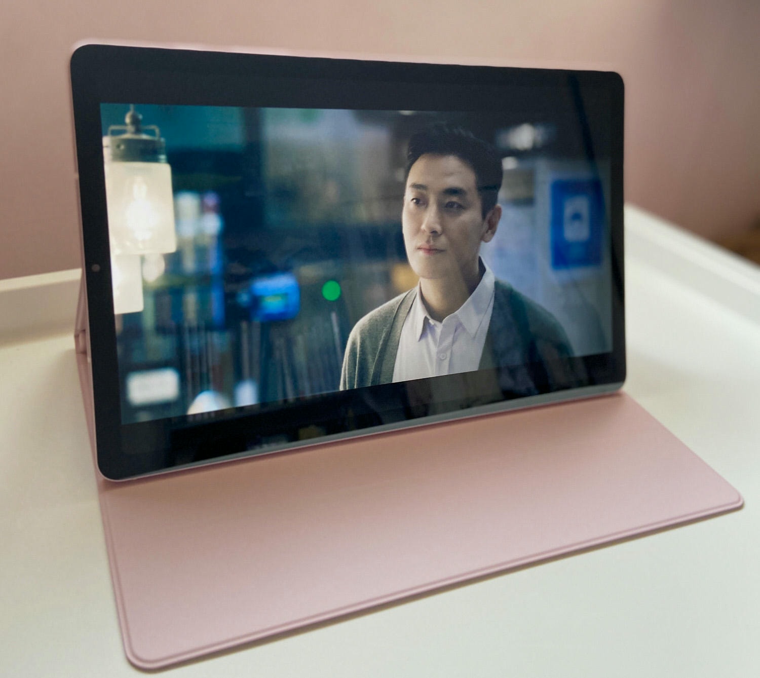 Samsung Galaxy Tab S6 lite追劇